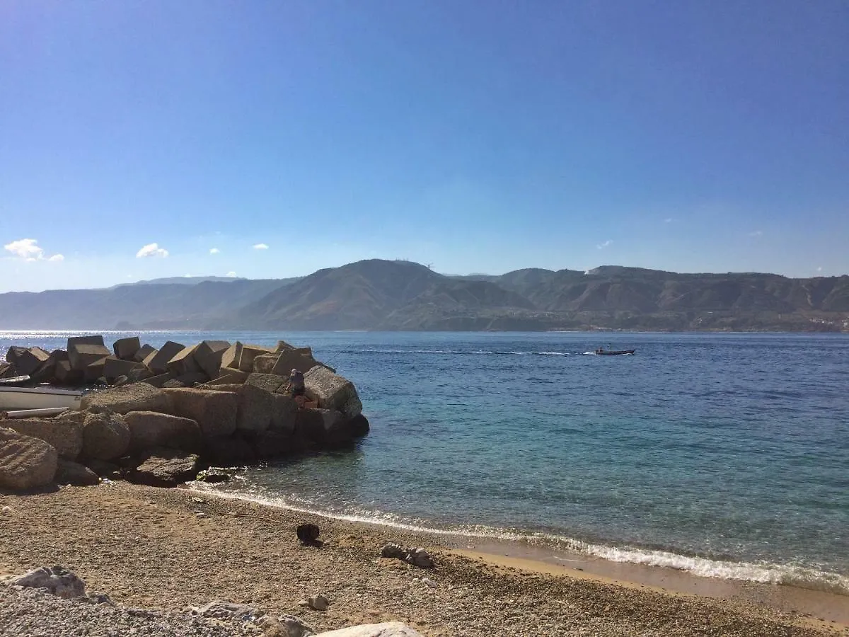 Σπίτι διακοπών Tyrrhenian Sea Apartment Torre di Faro