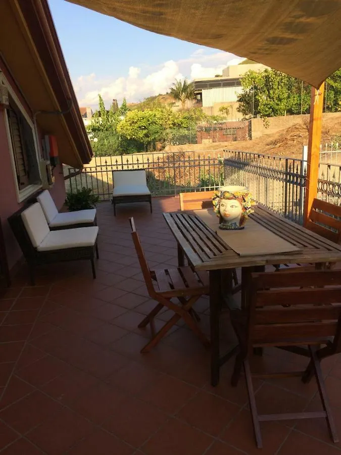 Σπίτι διακοπών Tyrrhenian Sea Apartment Torre di Faro