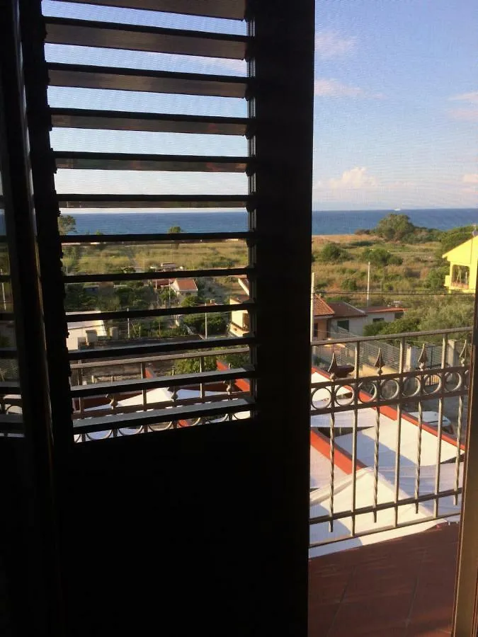 Tyrrhenian Sea Apartment Torre di Faro Σπίτι διακοπών